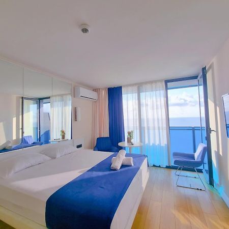 Orbi City Aparthotel バトゥーミ エクステリア 写真