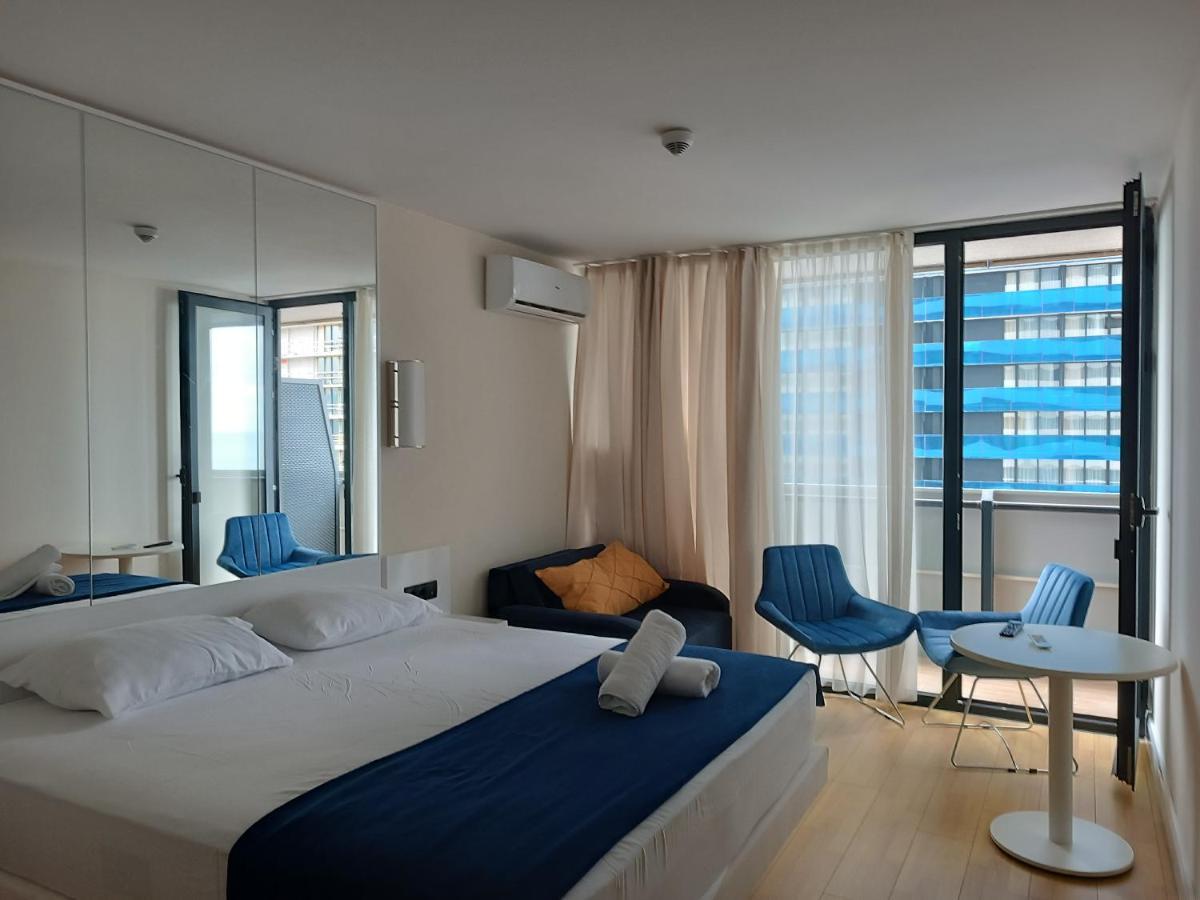 Orbi City Aparthotel バトゥーミ エクステリア 写真