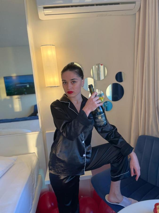 Orbi City Aparthotel バトゥーミ エクステリア 写真