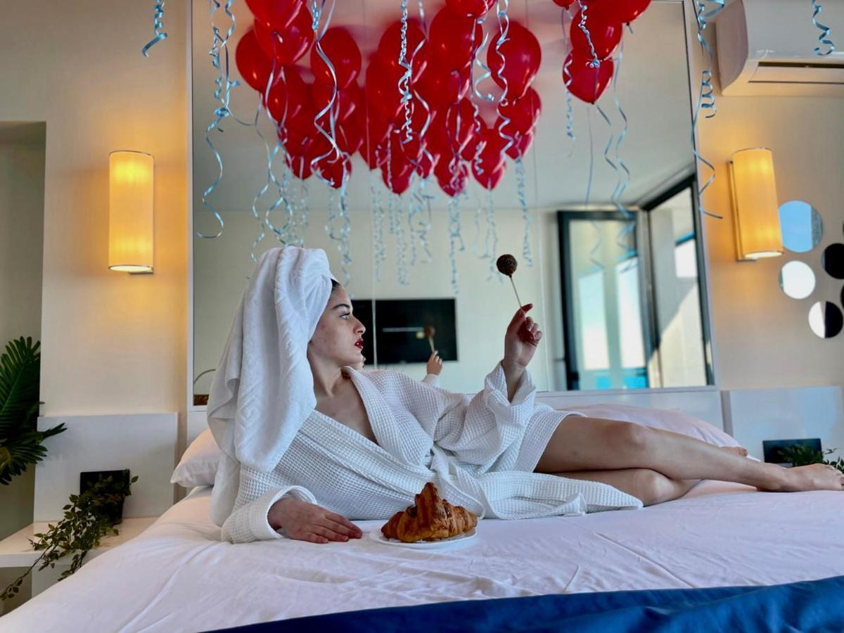 Orbi City Aparthotel バトゥーミ エクステリア 写真