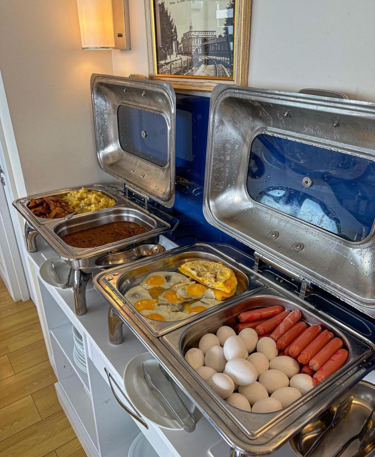 Orbi City Aparthotel バトゥーミ エクステリア 写真
