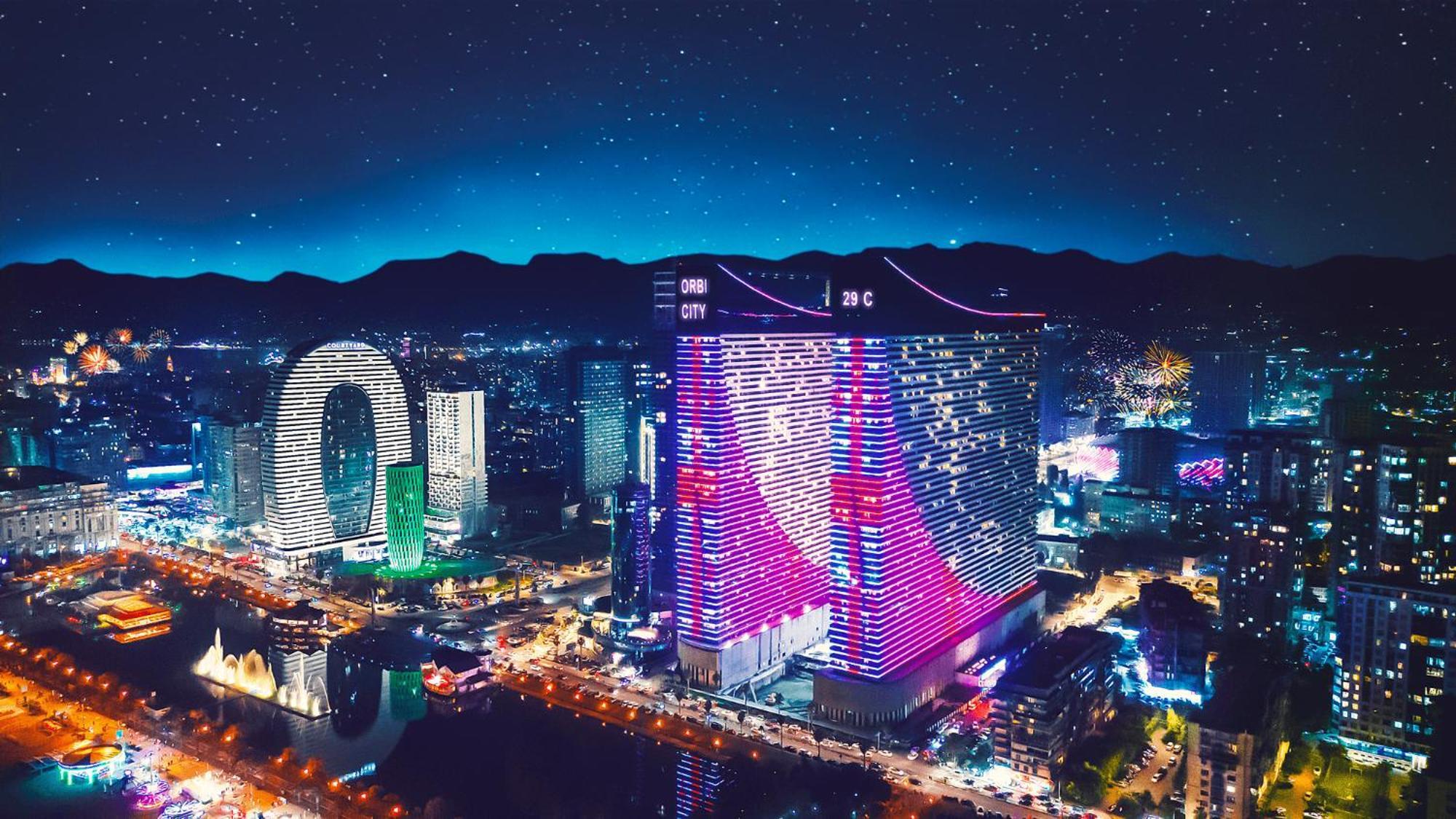 Orbi City Aparthotel バトゥーミ エクステリア 写真