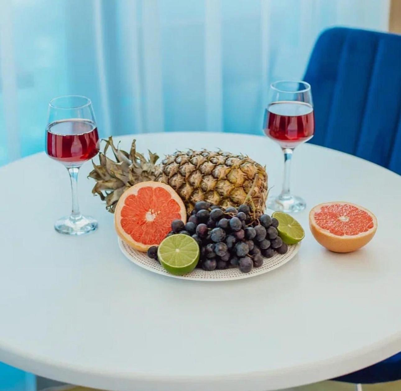 Orbi City Aparthotel バトゥーミ エクステリア 写真
