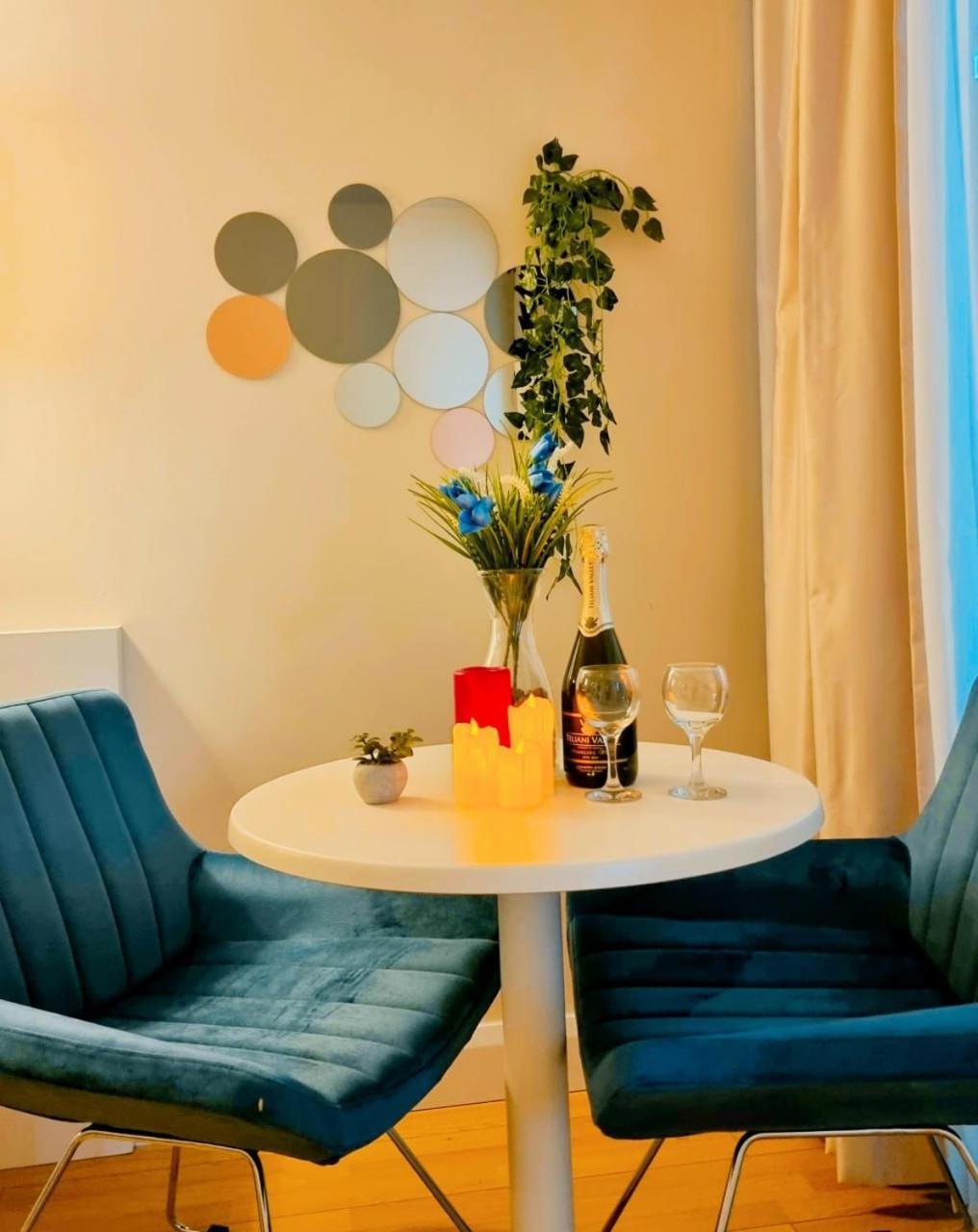 Orbi City Aparthotel バトゥーミ エクステリア 写真