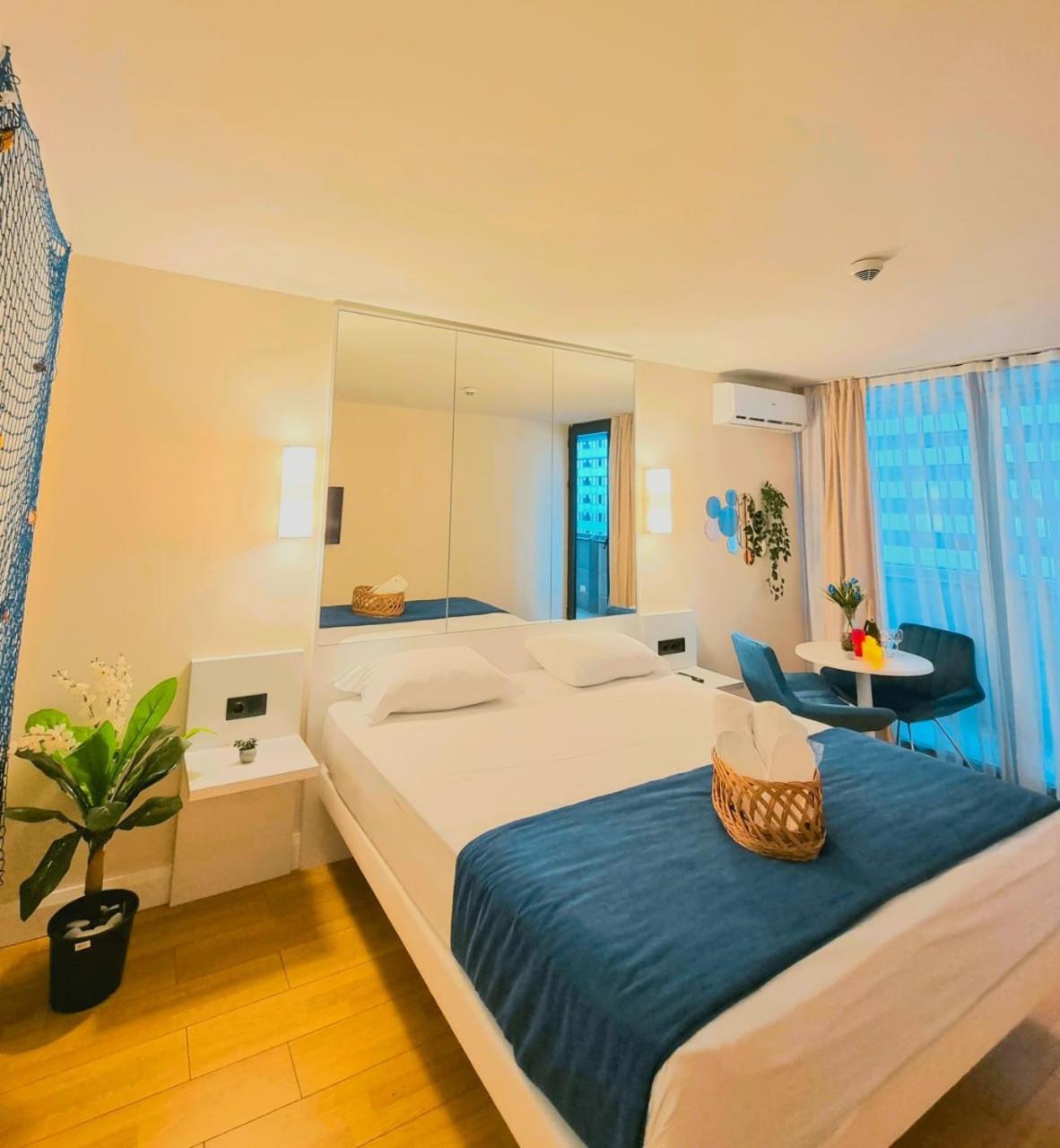 Orbi City Aparthotel バトゥーミ エクステリア 写真