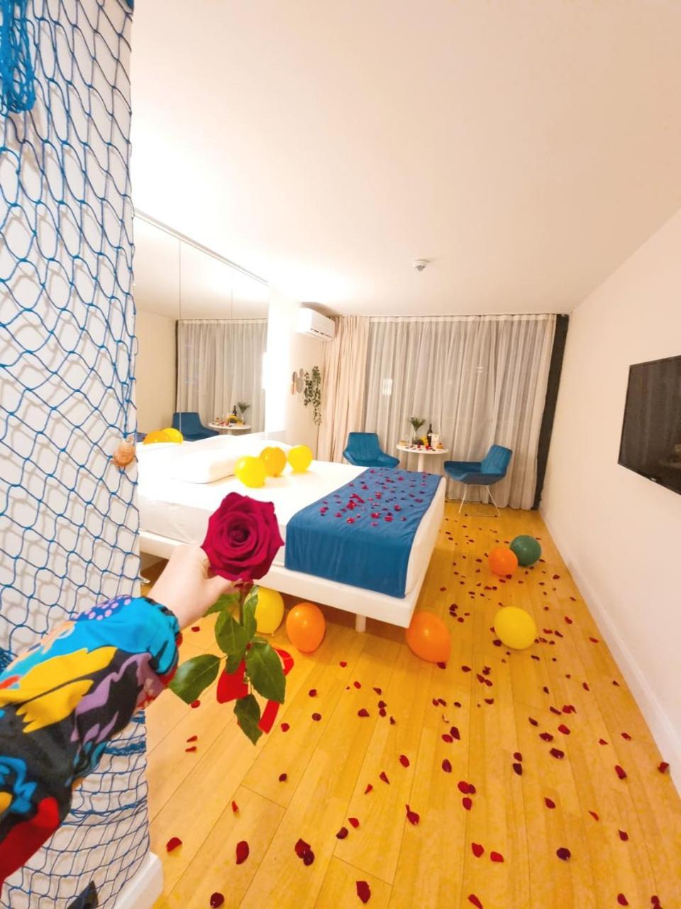 Orbi City Aparthotel バトゥーミ エクステリア 写真